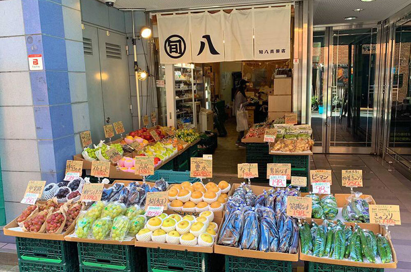 唐津市とコラボしている旬八青果店（赤坂店） 