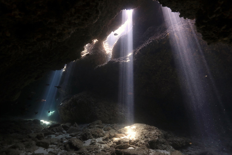 【撮影:鍵井さん】このような地形ポイントで、光を楽しむこともできる。