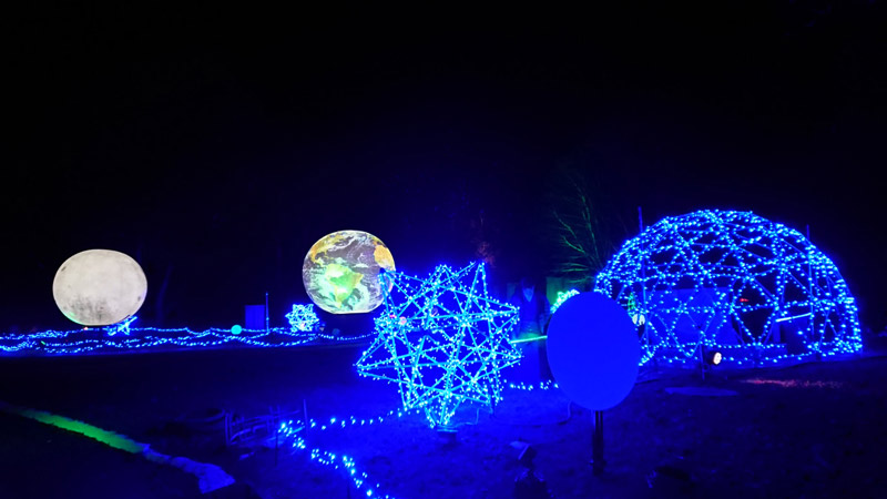 さがみ湖リゾート プレジャーフォレストのイルミリオン「ファンタジーウォーク」 施主:さがみ湖リゾートプレジャーフォレスト さがみ湖イルミリオンファンタジーウォーク、現場管理:株式会社エフェクトメイジ、システム設計:株式会社アロット