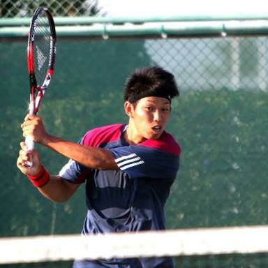 (以前はプロテニスプレーヤーを目指していた)