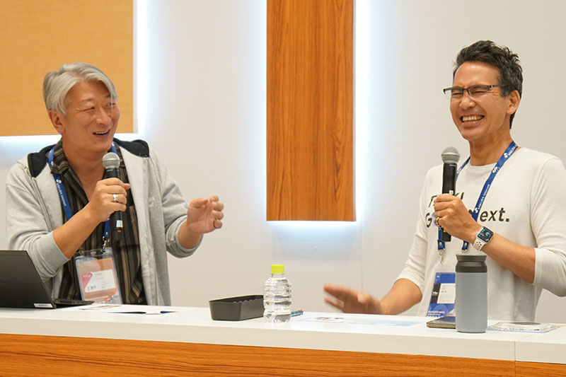 川鍋さんと小笠原の写真