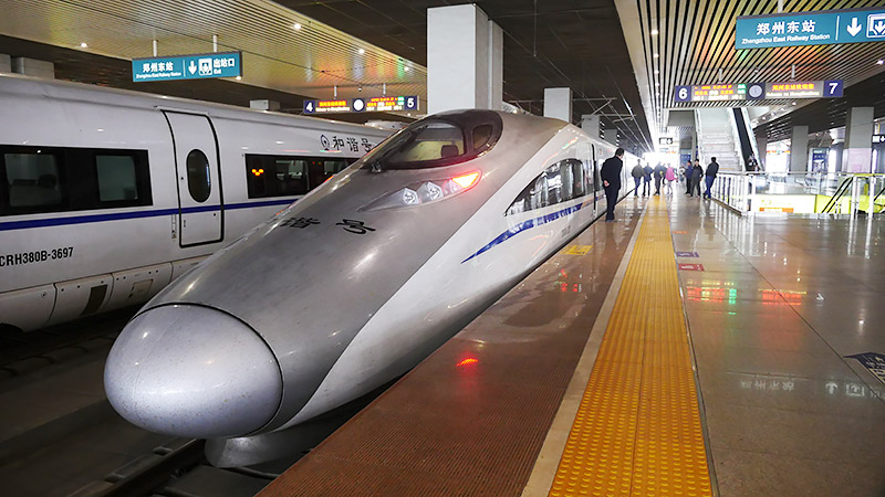 古いガイドブックにはない、中国の新幹線！