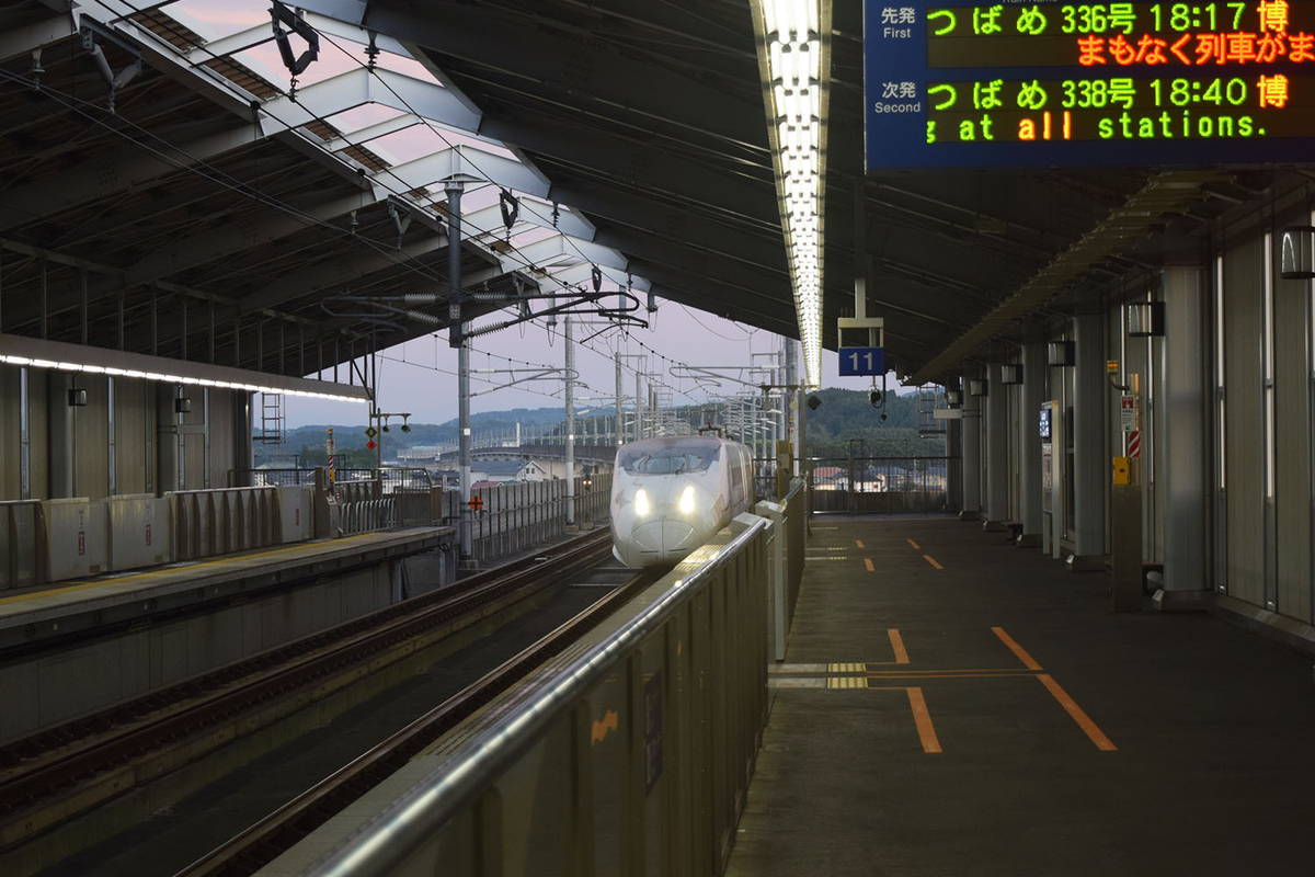 18:17 九州新幹線上り　つばめ336号　博多行き