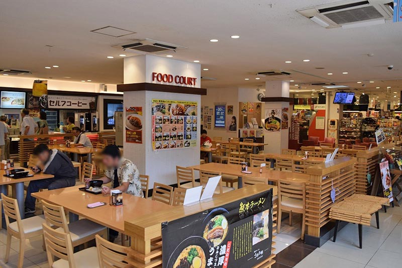 けっこうな賑わい