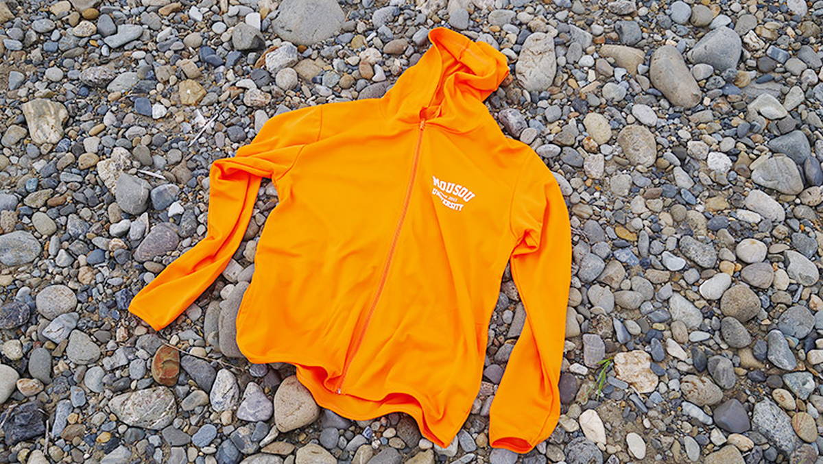 そして、羽織れる長袖を1枚!