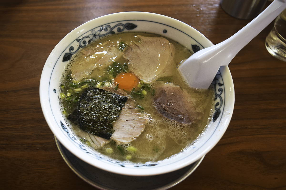 生卵入りラーメン 620円