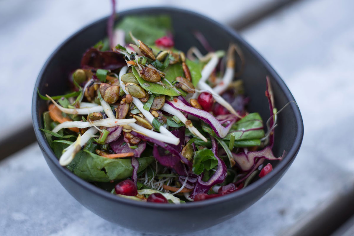 違うサラダバーに連れて行かれました。