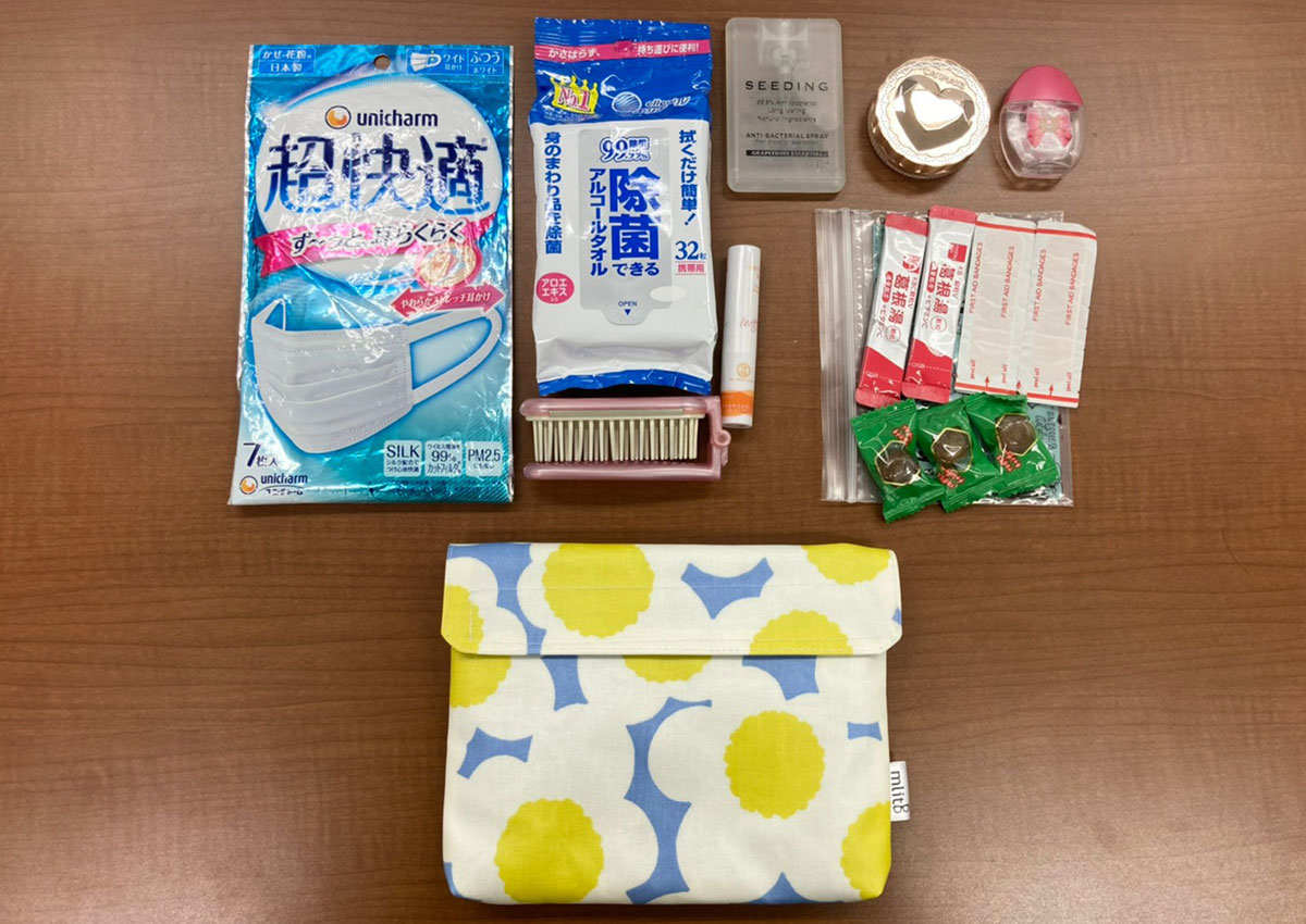 除菌シート、アルコールスプレー、マスク、ブラシ、リップ、漢方薬、絆創膏、のど飴、目薬、パウダー