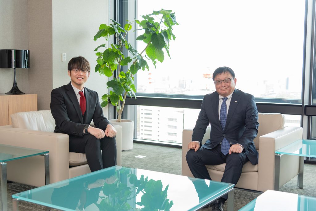 双日代表取締役社長 藤本昌義(写真右)とさくらインターネット代表取締役社長 田中邦裕