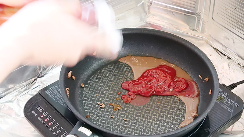 残り汁にケチャップと