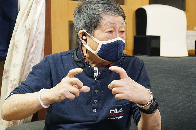 撮影の運転手に